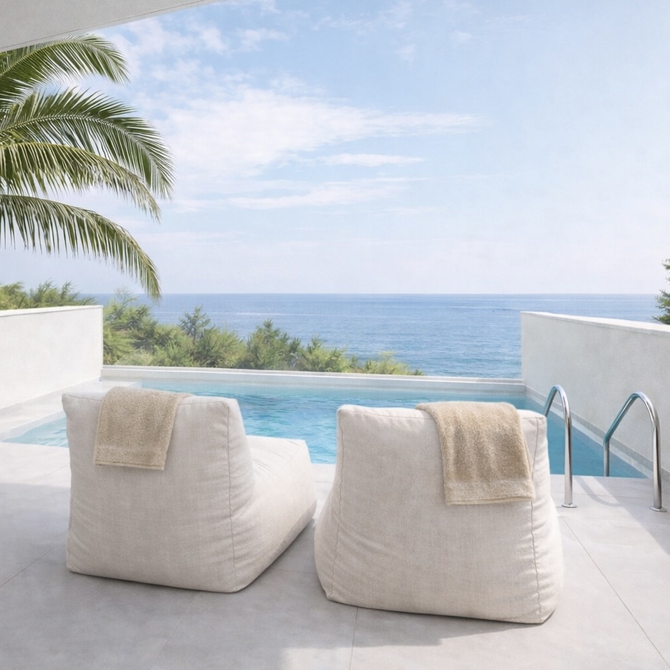 Queen Suite private heated pool